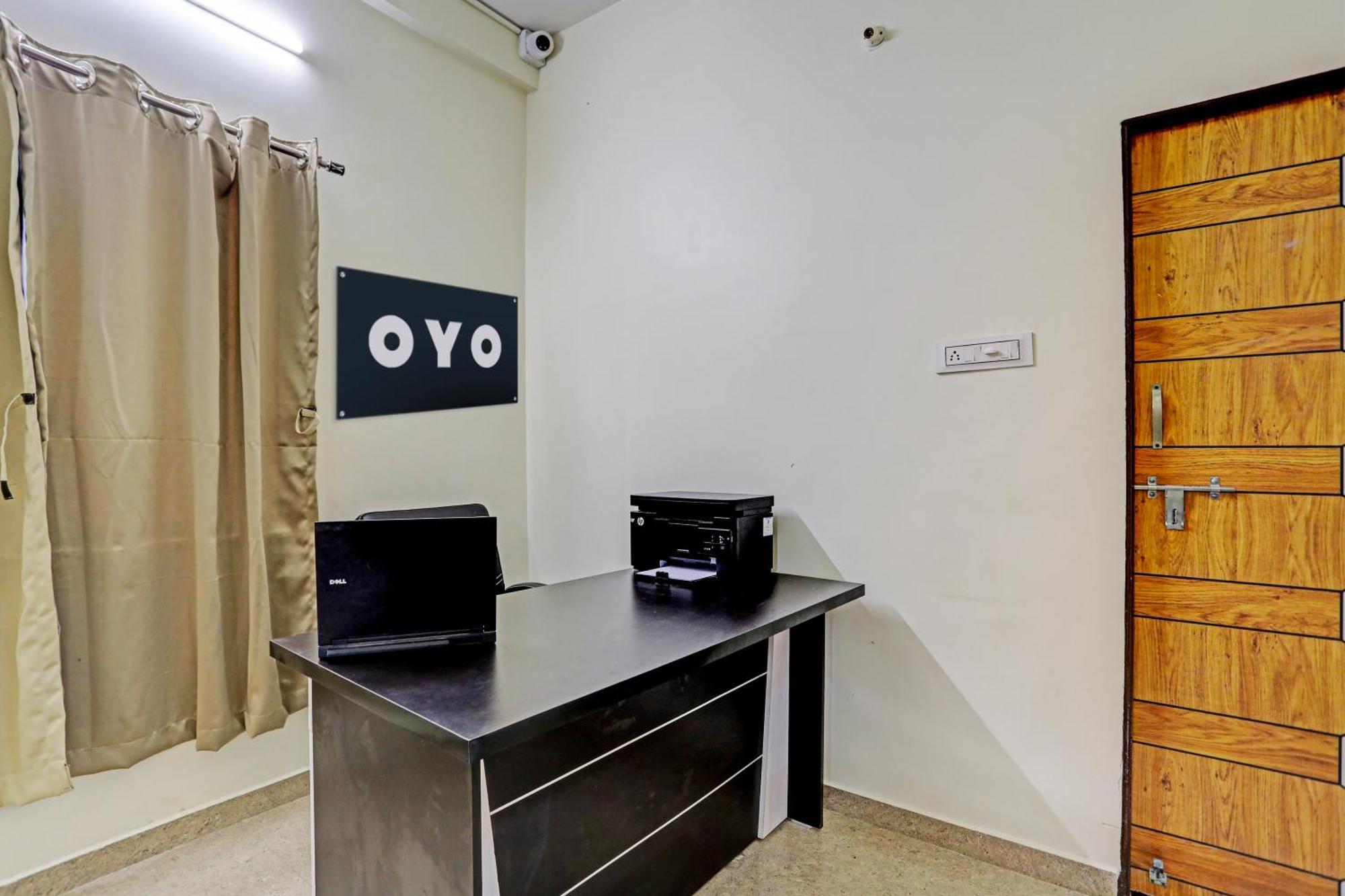 Hotel O P S Nagpur Ngoại thất bức ảnh
